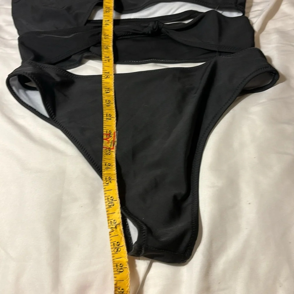 One Piece, Sexy, Cut-Out Swimsuit Black size L - Picture 9 of 11